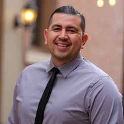 Mark Hernandez Photo