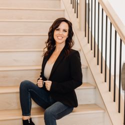 Lynn Paoli Photo